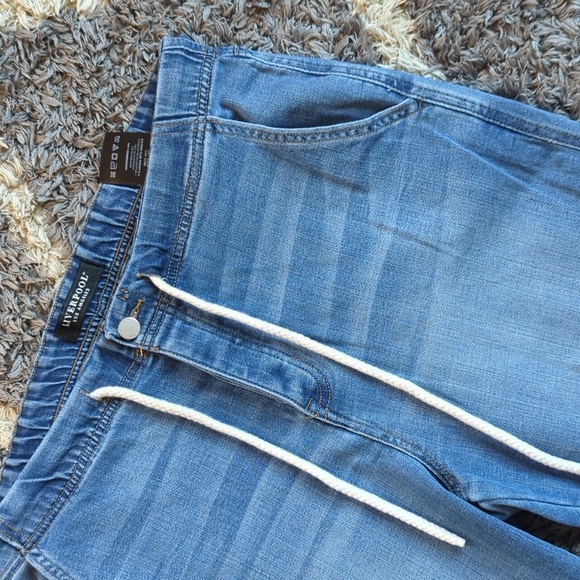 Liverpool The Rascal Tie Front In Conway Elastic Waist Denim Capri Size 14/32 - Picture 3 of 7